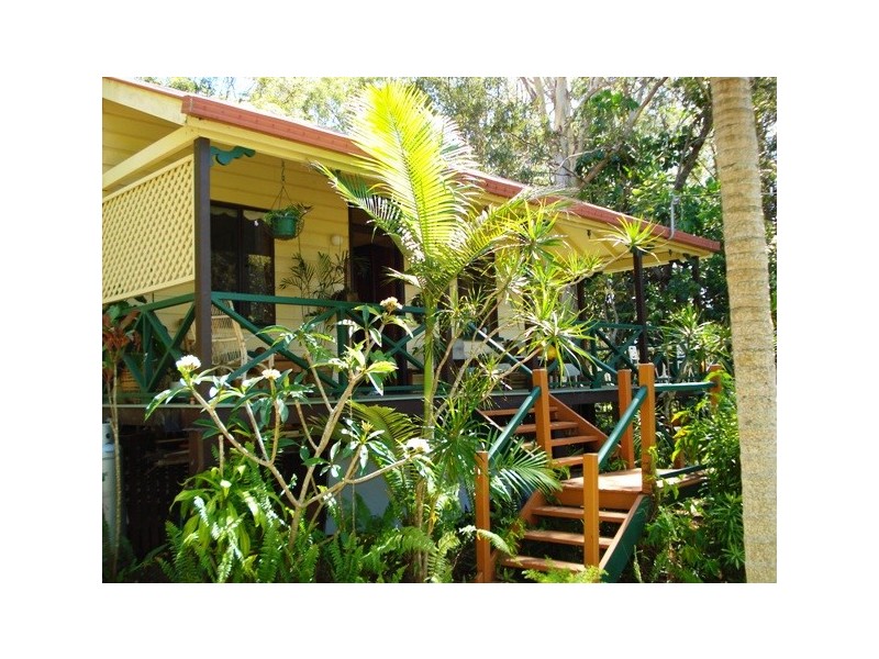 6 Scarborough Terrace, Macleay Island QLD 4184