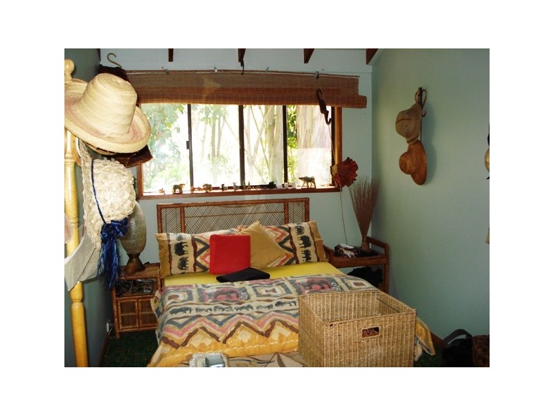 6 Scarborough Terrace, Macleay Island QLD 4184