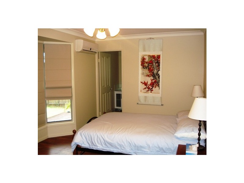 8-10 Gordon Road, Macleay Island QLD 4184