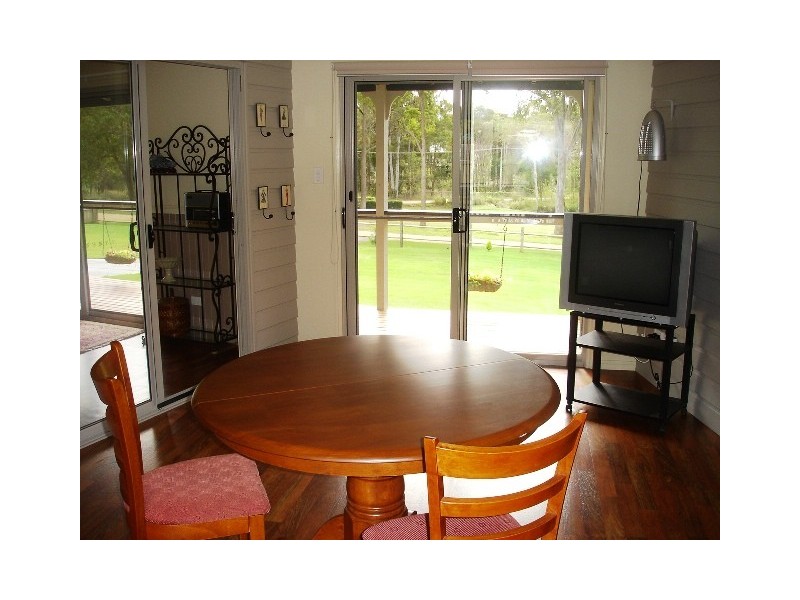 8-10 Gordon Road, Macleay Island QLD 4184