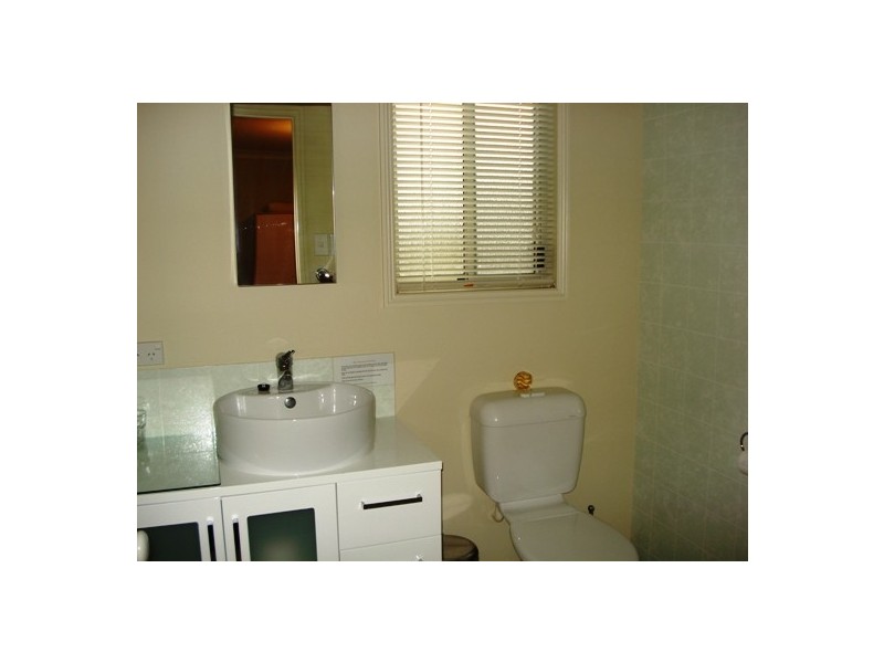 8-10 Gordon Road, Macleay Island QLD 4184