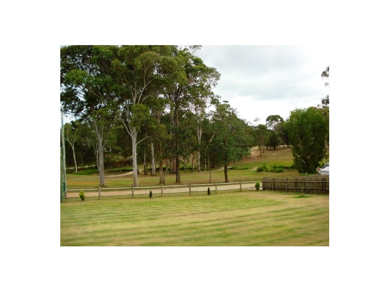 8-10 Gordon Road, Macleay Island QLD 4184