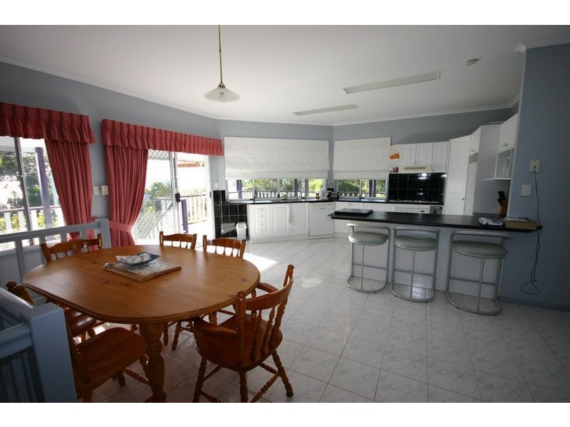 39 Tingara Street, Macleay Island QLD 4184