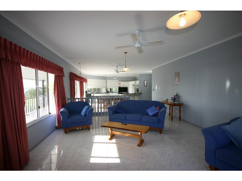 39 Tingara Street, Macleay Island QLD 4184