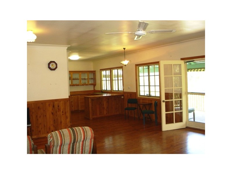 66 Charles Terrace, Macleay Island QLD 4184