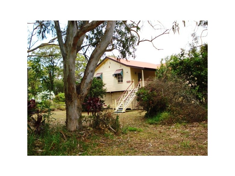 66 Charles Terrace, Macleay Island QLD 4184
