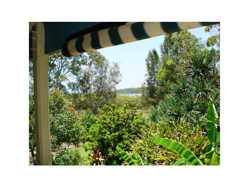 66 Charles Terrace, Macleay Island QLD 4184