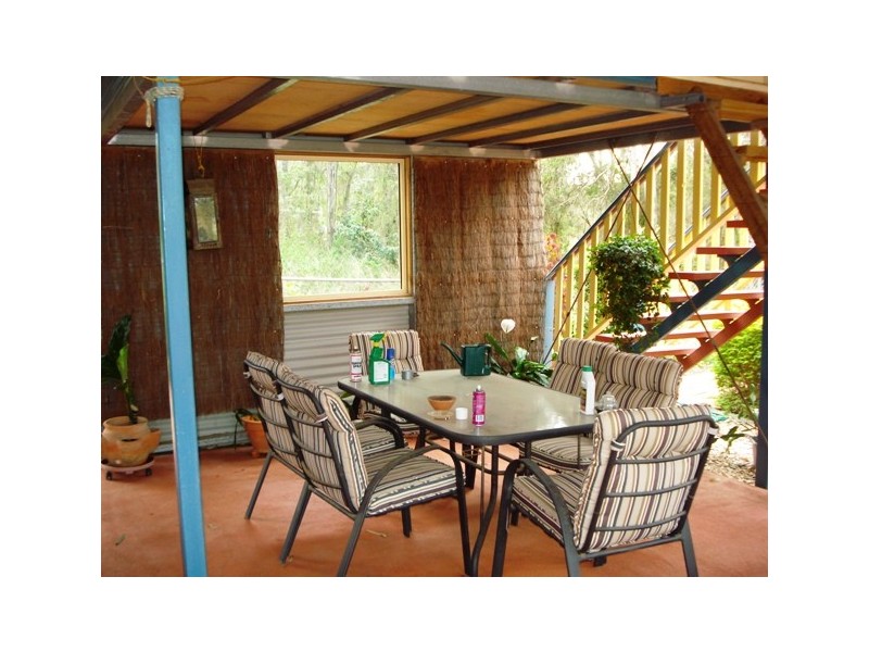 192 Lucas Drive, Lamb Island QLD 4184