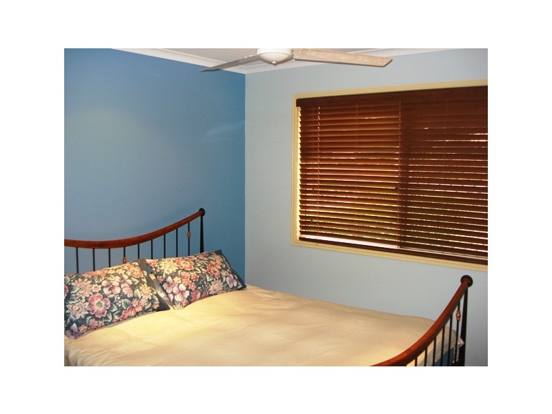 192 Lucas Drive, Lamb Island QLD 4184