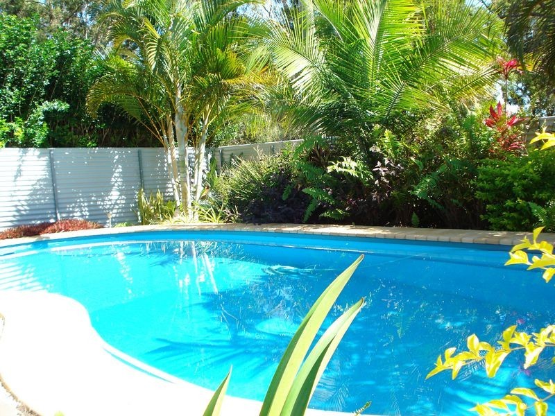 74 Perulpa Drive, Lamb Island QLD 4184