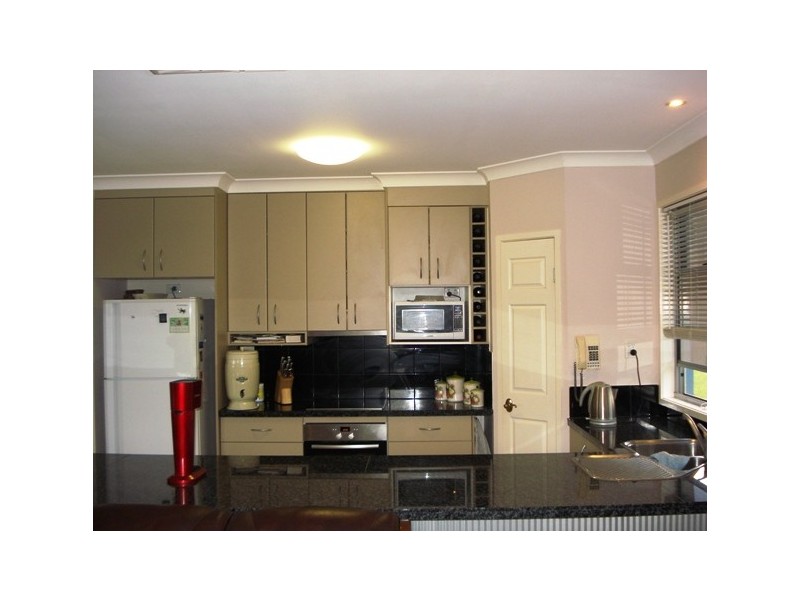 74 Perulpa Drive, Lamb Island QLD 4184