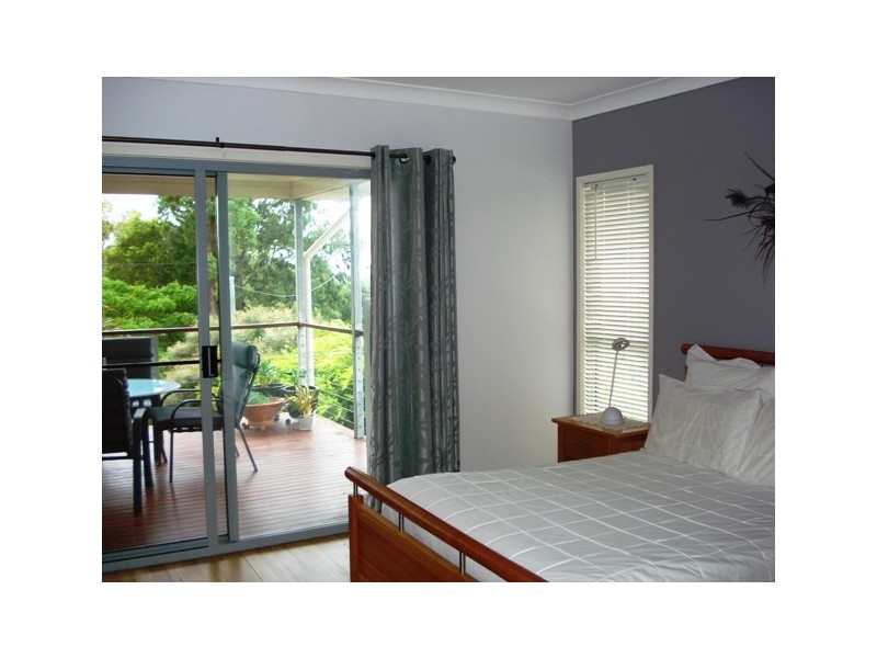 74 Perulpa Drive, Lamb Island QLD 4184