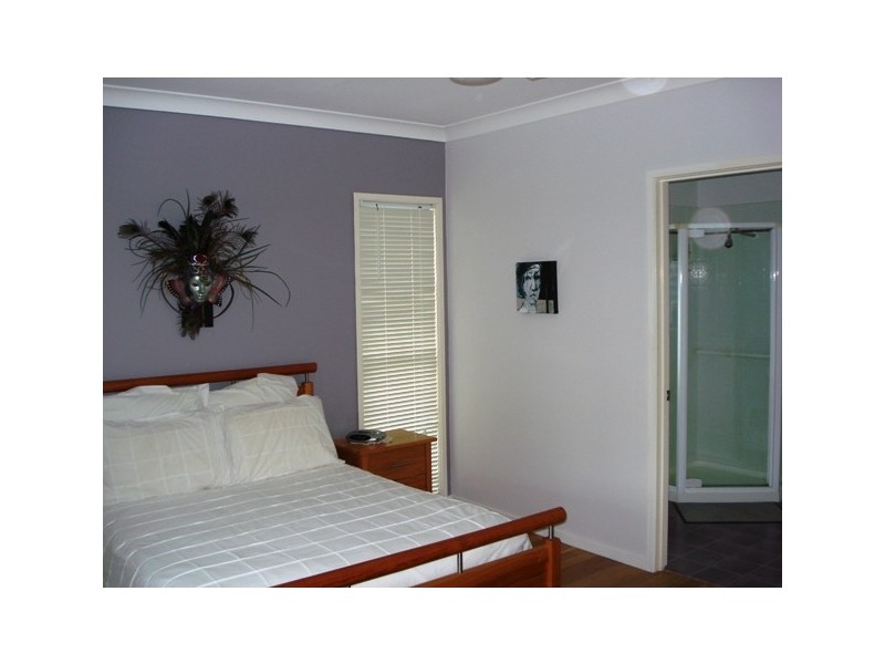 74 Perulpa Drive, Lamb Island QLD 4184