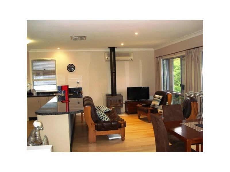 74 Perulpa Drive, Lamb Island QLD 4184