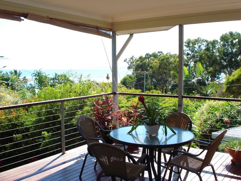 74 Perulpa Drive, Lamb Island QLD 4184