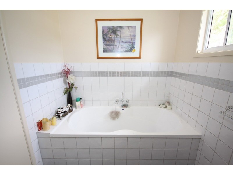 22 Jan Street, Macleay Island QLD 4184