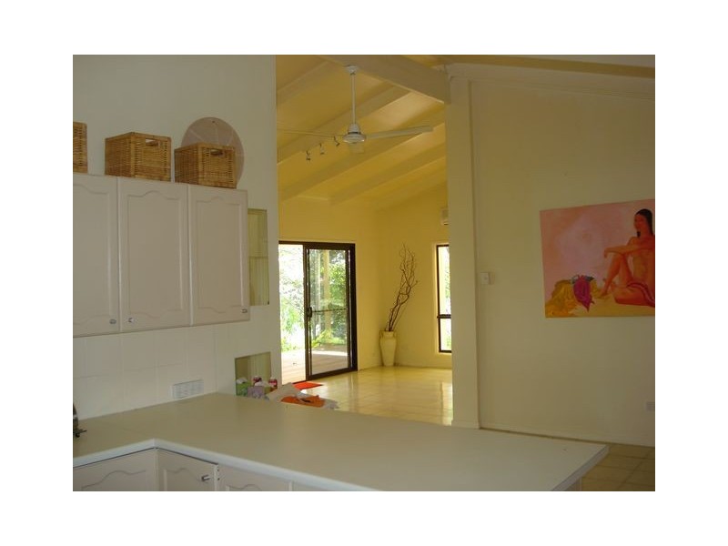 1 Treasure Island Avenue, Karragarra Island QLD 4184