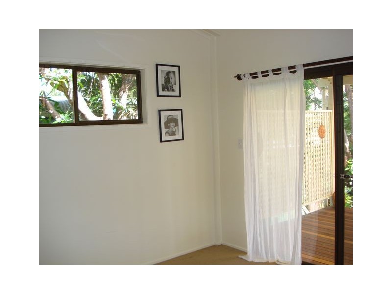 1 Treasure Island Avenue, Karragarra Island QLD 4184