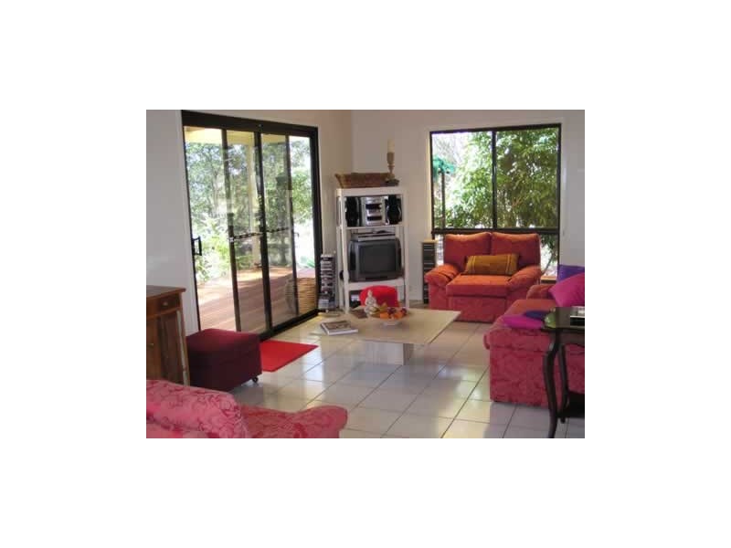 1 Treasure Island Avenue, Karragarra Island QLD 4184