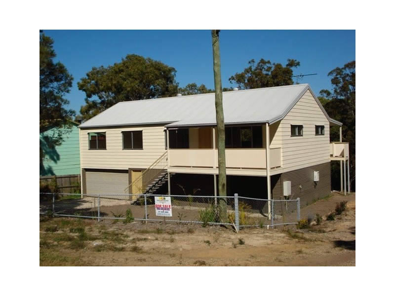 18 Hastings Street, Macleay Island QLD 4184
