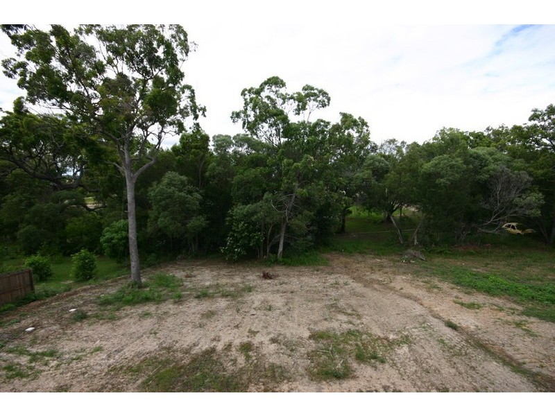 18 Hastings Street, Macleay Island QLD 4184