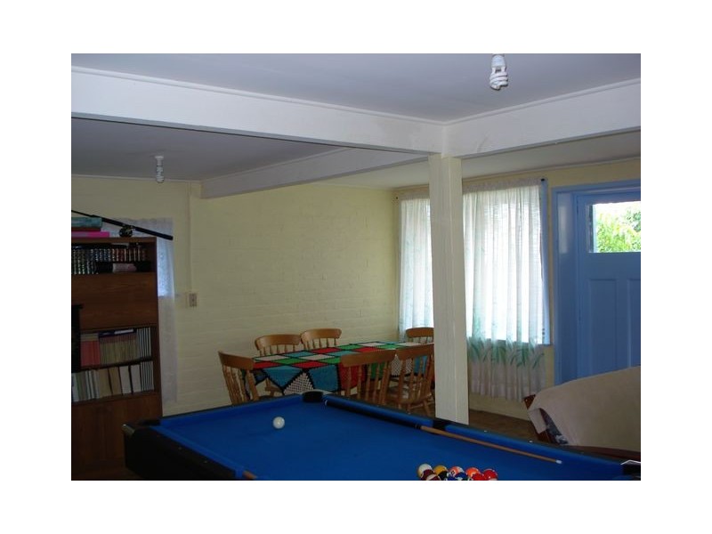12 Shelly Crescent, Lamb Island QLD 4184