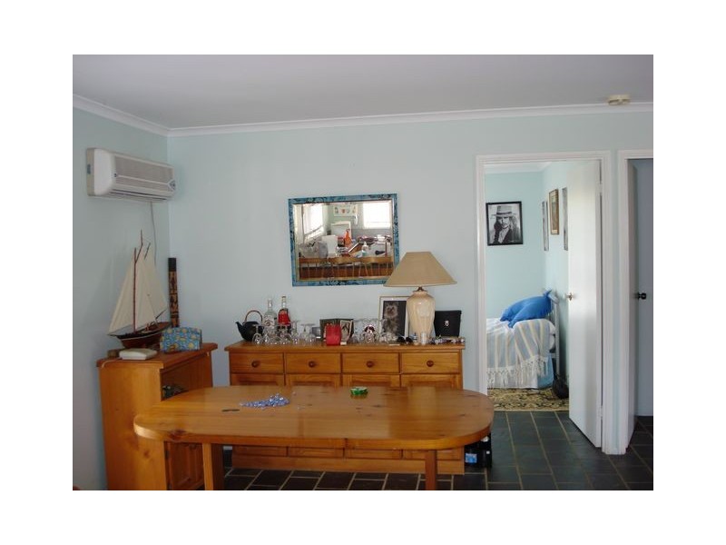17 Halcyon Street, Lamb Island QLD 4184