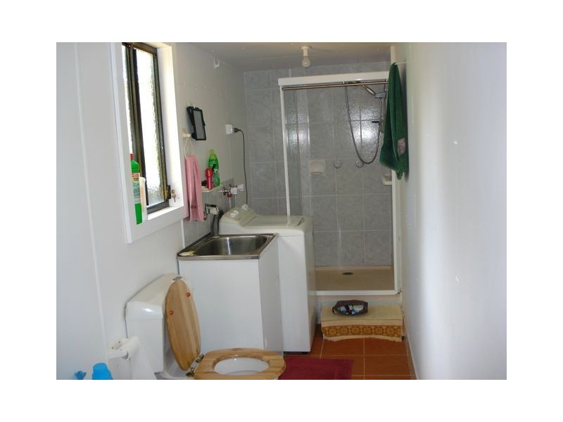 17 Halcyon Street, Lamb Island QLD 4184