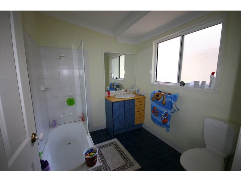 41 Charles, Macleay Island QLD 4184