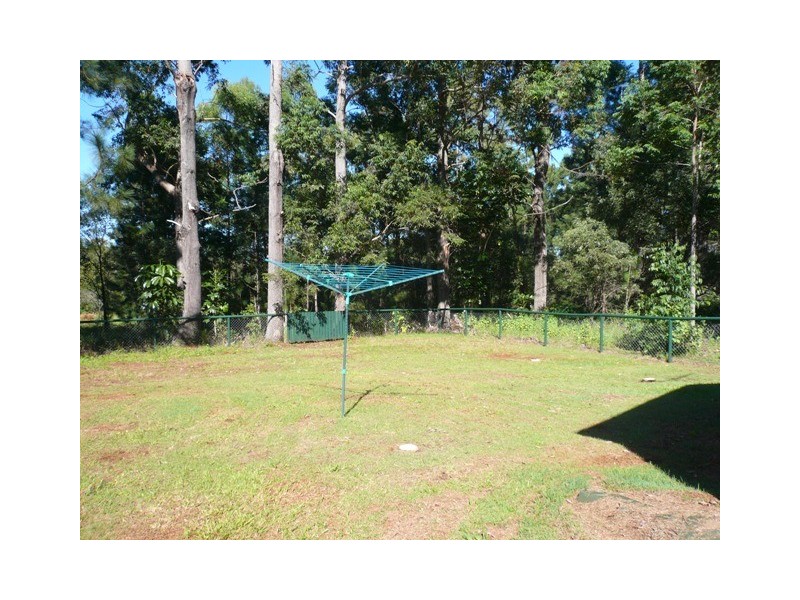 28 Cooee Crescent, Macleay Island QLD 4184