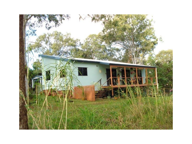 36  Pierhaven, Lamb Island QLD 4184