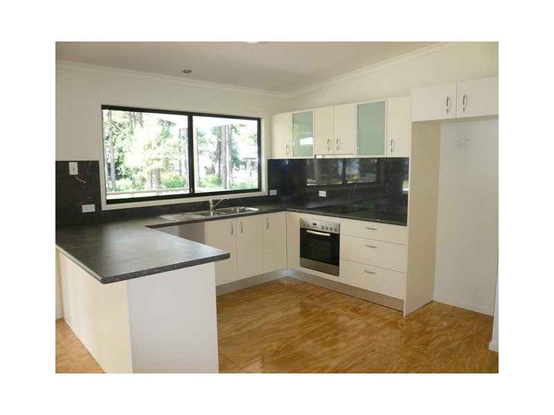 19 Kevin Street, Macleay Island QLD 4184