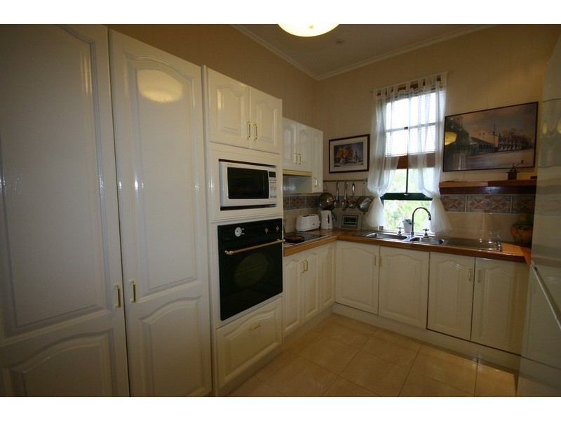 14 Timothy Street, Macleay Island QLD 4184