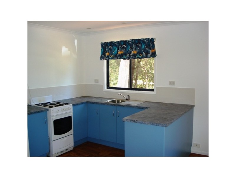 10 Panaroo Street, Macleay Island QLD 4184