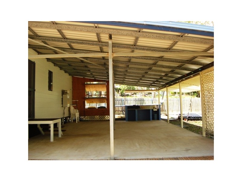 10 Panaroo Street, Macleay Island QLD 4184