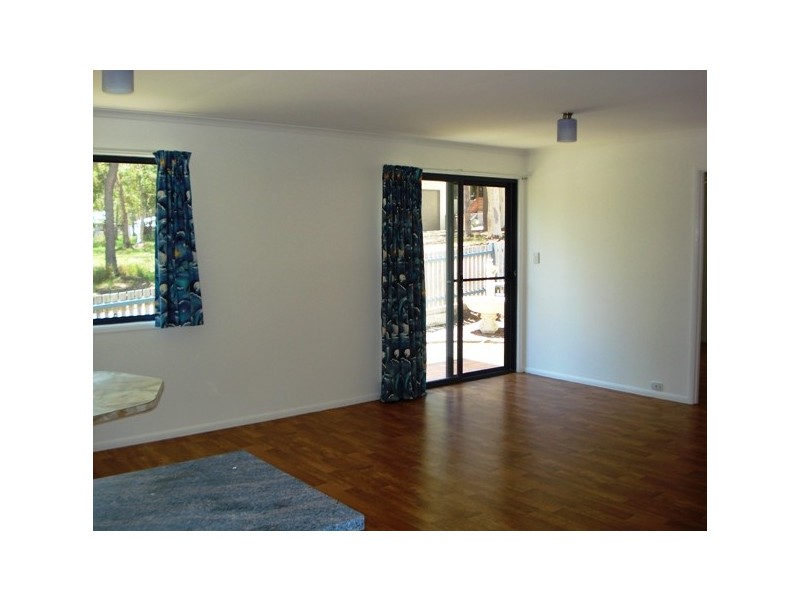 10 Panaroo Street, Macleay Island QLD 4184