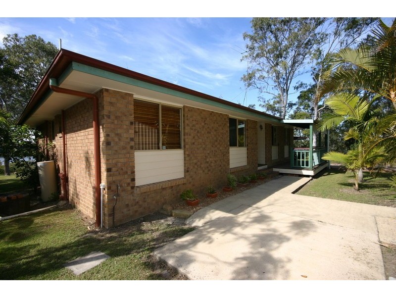 6 Cowes street, Macleay Island QLD 4184