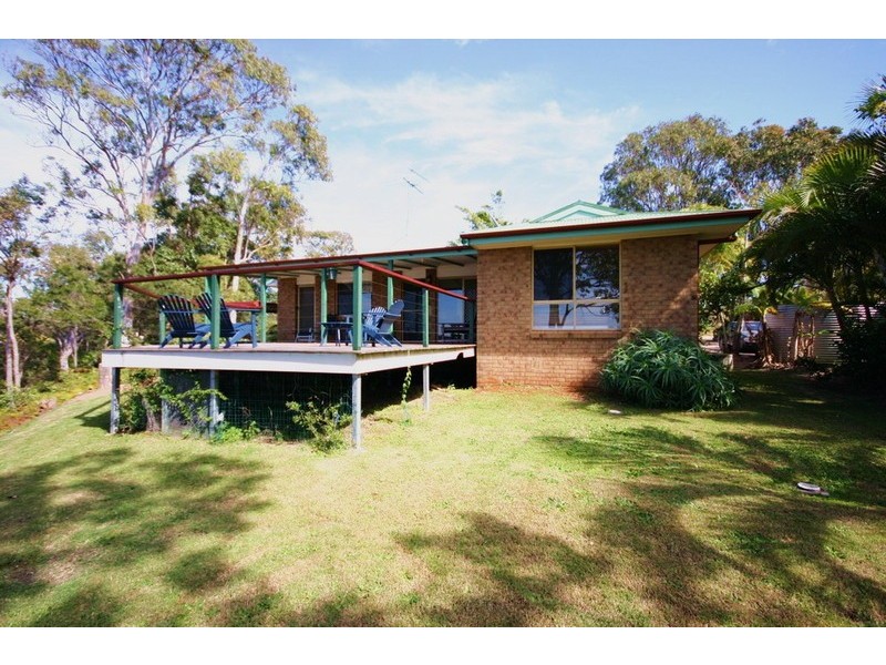 6 Cowes street, Macleay Island QLD 4184