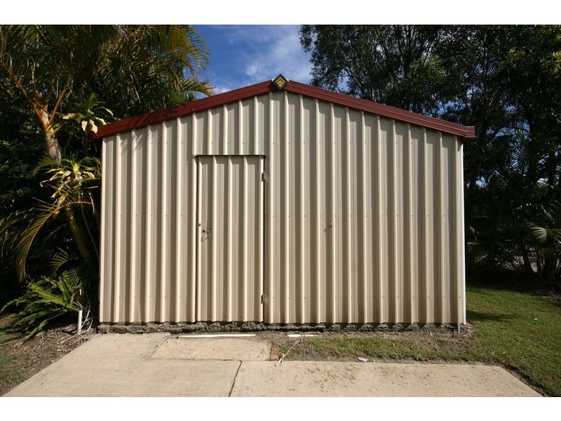 6 Cowes street, Macleay Island QLD 4184