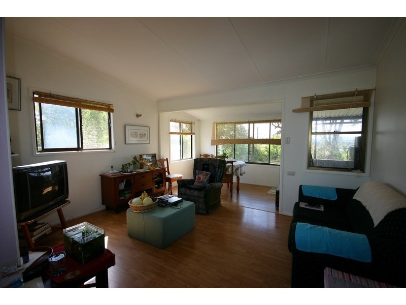 13 percival, Macleay Island QLD 4184