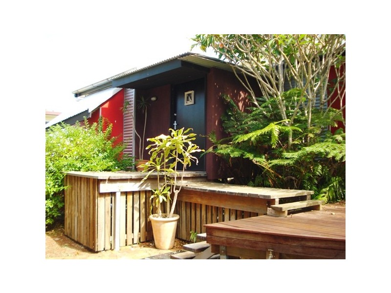 102 Western Road, Macleay Island QLD 4184