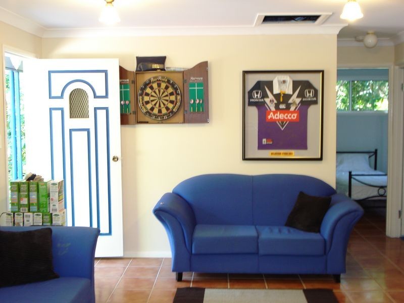 9 Bloodwood Avenue, Lamb Island QLD 4184