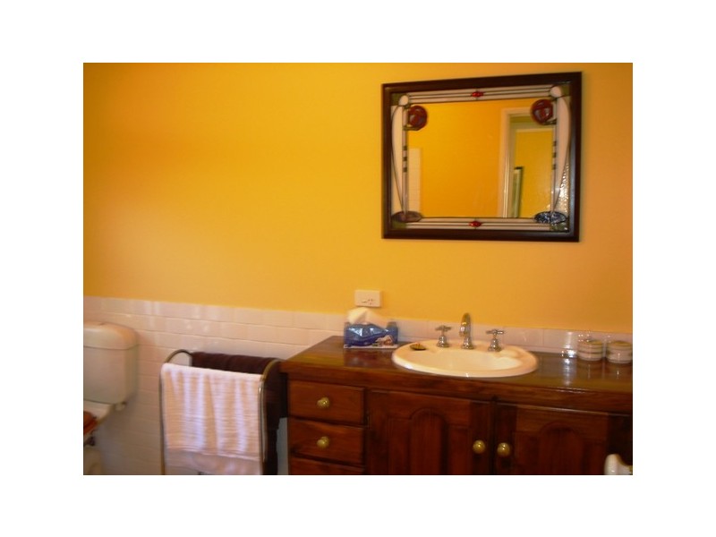 35 Kardinia Street, Macleay Island QLD 4184