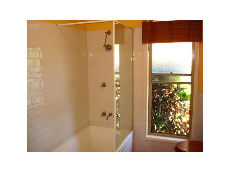 35 Kardinia Street, Macleay Island QLD 4184