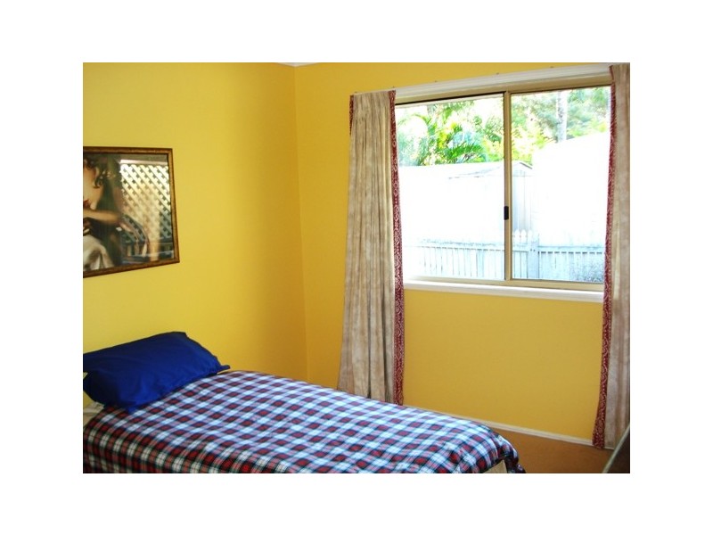 35 Kardinia Street, Macleay Island QLD 4184