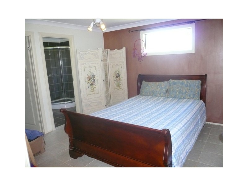 4 Emily Crescent, Macleay Island QLD 4184