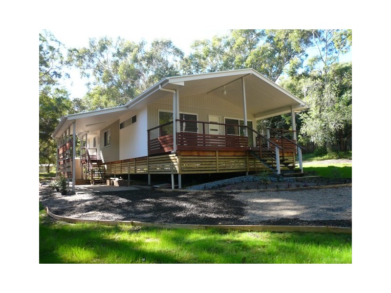 13 Aruma Street, Macleay Island QLD 4184