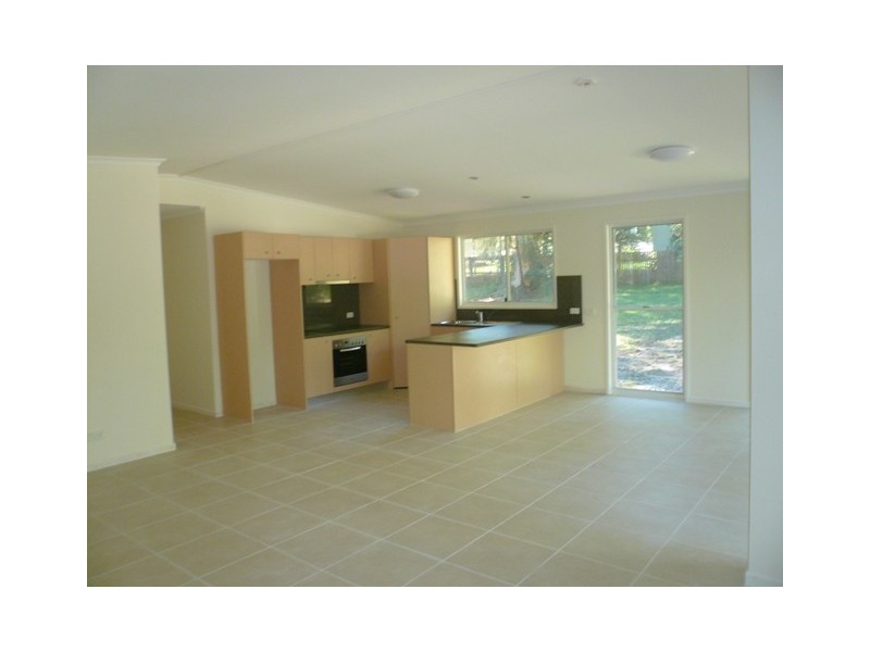13 Aruma Street, Macleay Island QLD 4184