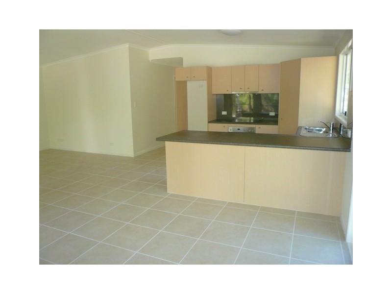 13 Aruma Street, Macleay Island QLD 4184