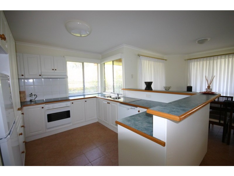 3 Coorong Street, Macleay Island QLD 4184